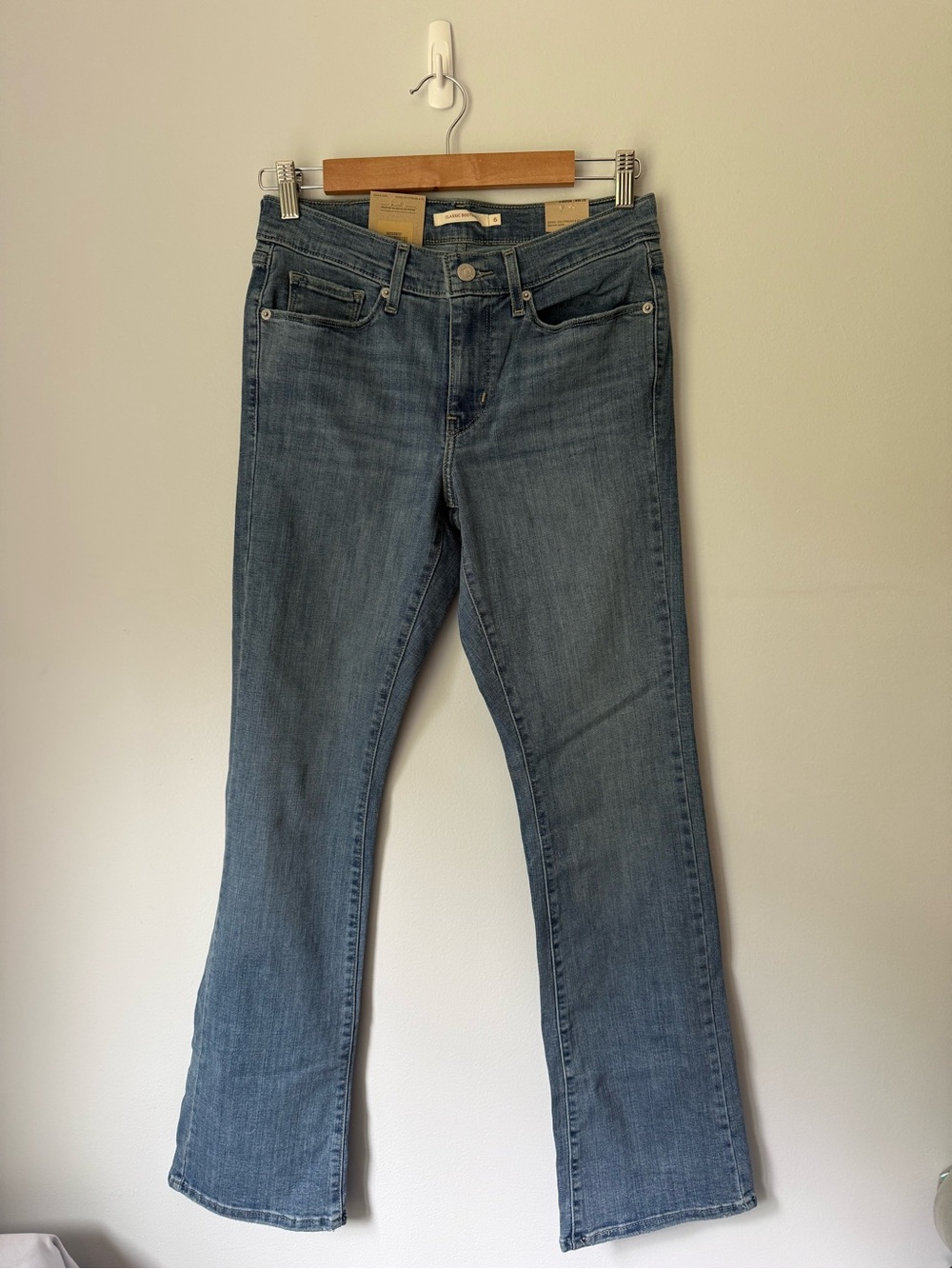 New Levi’s Classic Bootcut Jeans